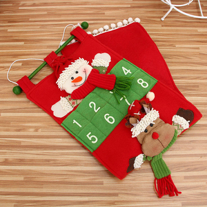 Nouveau produit en promotion : Calendrier de l'Avent en peluche 24 poches, motif Père Noël et gnome, pour décorations de Noël et fêtes - Product Image 6