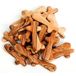 Bolsillo Religioso Pequeño Comodidad Sosteniendo Cruz de Madera de Olivo Perfectamente EN LA Palma de Su Mano - Product Image 2