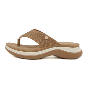 Nouvelle conception, prix bas, sandales compensées pour femmes en gros, rehaussent la taille, sandales de plage, antidérapantes, respirantes, souples, tendance - Product Image 1