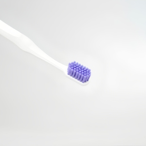 Brosse à dents de forme irrégulière avec poils densément implantés et poils ultra-doux, brosse à dents blanchissante, brosse à dents pour les gencives - Product Image 5