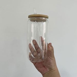 Verres à bière en forme de canette avec couvercles en bambou et pailles en verre pour impression par sublimation – Idéal pour les cadeaux - Product Image 1