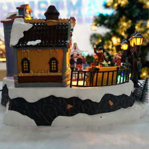 Village de Noël patinable - Scène d'hiver animée avec 10 patineurs mobiles, lumières et musique - Décoration de Noël pour la <span class=keywords><strong>maison</strong></span> - Cadeau - Product Image 6