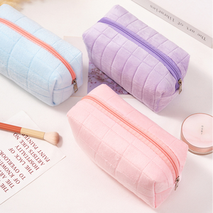 Tas Kosmetik Beludru Lembut HANFEIZI, Tas Makeup Genggam, Tas Zipper untuk Wanita - Product Image 3