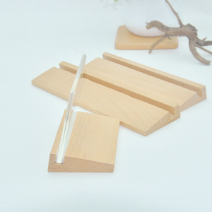 ที่วางของบนโต๊ะทำงานไม้เนื้อแข็ง 10x6x2 ซม. พร้อมช่องสำหรับใส่ปฏิทิน โปสการ์ด บันทึก รูปภาพ ที่วางเมนู สีบีชธรรมชาติ - Product Image 2