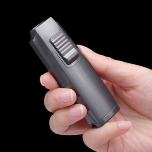 Encendedor Multiusos de Estilo Clásico con Triple Llama Directa y Perforador de Cigarros para Hombre, Regalos Empresariales - Product Image 3