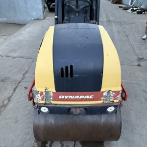 Apisonadora de Doble Tambor Pequeña Dynapac CC900 con Vibración, Apisonadora de 3.5 Toneladas con Motor Honda, Carrocería Pequeña con Gran Potencia - Product Image 5