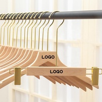 Fabrikant Groothandel Hoge Kwaliteit Hot Selling Ronde Hoofd Natuurlijke Bruine Houten Hanger Voor Kleding Winkel