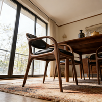Chaise de salle à manger moderne de luxe en bois massif avec siège en cuir, style mi-siècle, fauteuil pour la maison et les restaurants
