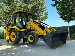 Excavatrice JCB d'occasion à vendre, équipement de construction jaune, pelle hydraulique sur chenilles pour travaux de terrassement - Product Image 3