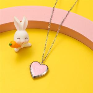 Accesorios de Joyería Personalizados para Niños, Nuevo Collar con Colgante de Marco de Fotos en Forma de Corazón Rosa, Lindo y a la Moda, para Niños - Product Image 4