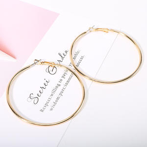 Nouvelle Collection Grandes Boucles d'Oreilles Créoles Cercles Exagérés Lisses <span class=keywords><strong>Or</strong></span> Rondes Tendance pour Femmes - Product Image 5
