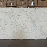 Panneau de revêtement en pierre PU léger, durable, faible entretien, imitation pierre pour façade de bâtiment commercial
