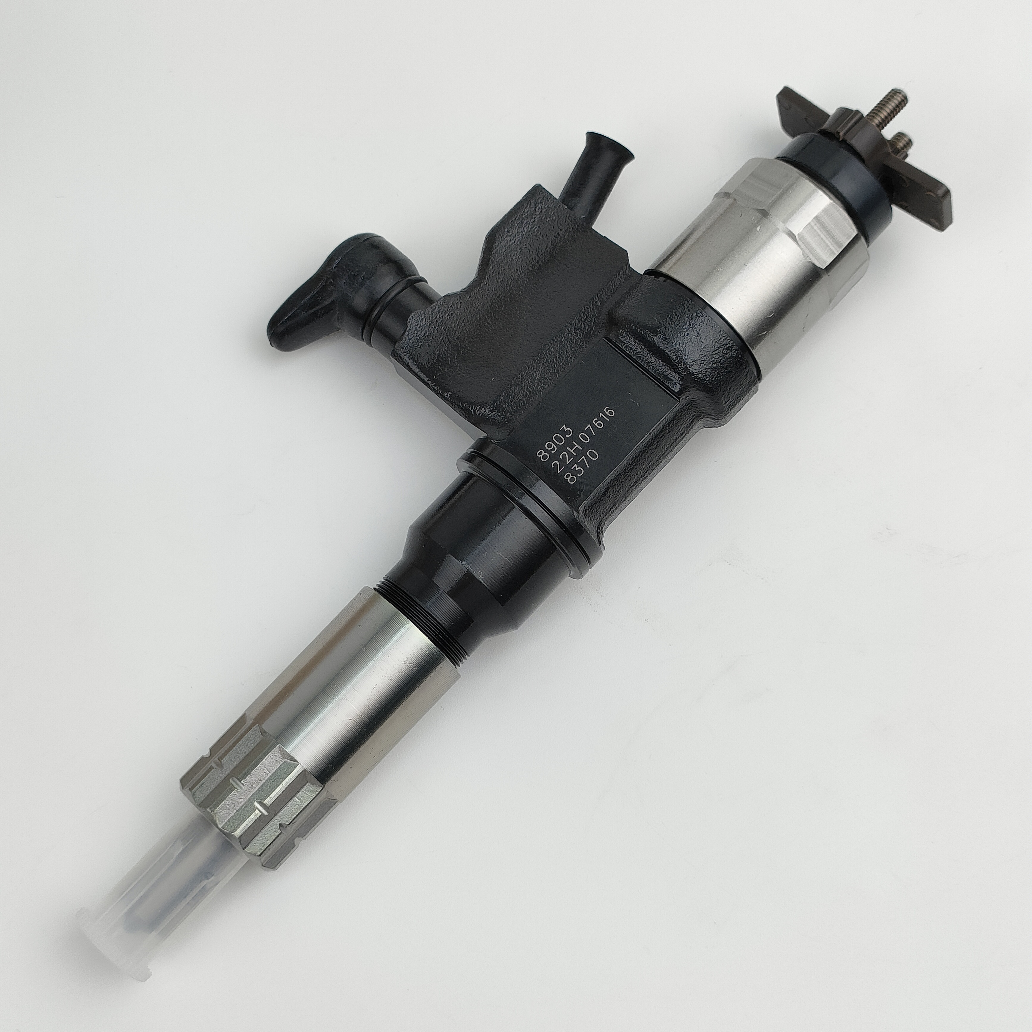 injector nozzle 23670-E0270 23670-78060 16650-Z5000 095000-5392 injector for Hino J05c J05D NA engine