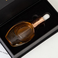 Boîte d'emballage personnalisée en papier noir pour huile de parfum, boîte d'emballage pour parfum avec fermeture magnétique pour flacon de parfum