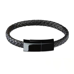 Bracelet en cuir pour homme au design luxueux, bracelet tendance tressé avec fermoir magnétique, bijoux pour accessoire de mode, cadeau - Product Image 1