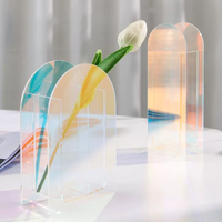 Vase Moderne en Acrylique pour Arrangement Floral Hydroponique – Design Simple et Transparent pour Table de Salon – Mini Vase en Plastique Mat