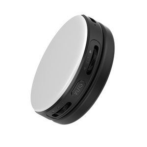Lampe d'appoint magnétique intelligente avec miroir intégré et support de téléphone pour l'enregistrement vidéo mobile, la photographie et l'éclairage de beauté pour selfies - Product Image 2