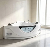 Baignoire de massage autoportante moderne et élégante en acrylique en forme d'éventail pour 2 personnes, utilisée dans les salles de bain d'appartements et d'hôtels, avec verre incurvé