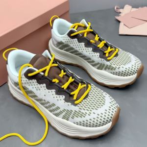 Nouvelles Chaussures de Sport pour Femmes 2025 – Respirantes, à Lacets, Luxe Personnalisé, Vente en Gros MIU, Chaussures de Course Décontractées à Semelle Épaisse - Product Image 1