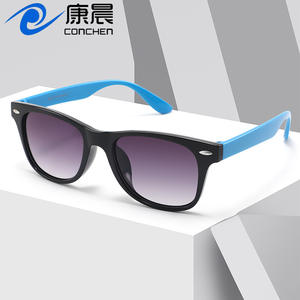 Gafas de Sol Infantiles de Estilo Europeo Americano Clásico, Protección UV400, Marco de Plástico, Lentes AC, Unisex, Protección Solar para Viajes - Product Image 4
