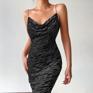 Robe longue de soirée fendue haute, dos nu, bretelles spaghetti, design tendance, nouvelle collection, vente chaude, qualité supérieure, automne 2024 - Product Image 3