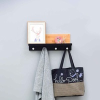 Porte-manteau mural moderne noir à double niveau en bambou avec étagère, 4 crochets à chevilles, crochets à clés pour derrière la porte, design flottant