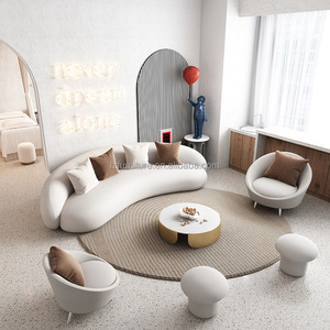 Sofá Curvo Minimalista de Lujo, Tela Bouclé Blanca, Sofá de 3 Plazas en Forma de Arco, Muebles Modernos para Sala de Estar, Sofás para Vestíbulo de Hotel - Product Image 1