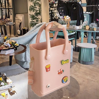 Sac de plage OEM personnalisé toutes saisons en silicone et EVA, étanche, avec deux ouvertures, couleur bonbon tendance, souple, durable, fleurs amovibles