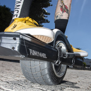 Funkywheel Unisex 700W <span class=keywords><strong>1</strong></span> ruota Scooter elettrico <span class=keywords><strong>Skateboard</strong></span> impermeabile 10Ah batteria 11 "pneumatici 30km 25 km/h monociclo - Product Image 2