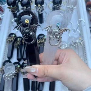 Venta al por Mayor de Piedras Preciosas Curativas de Reiki, Cuarzo Transparente Dragón Volador, Obsidiana <span class=keywords><strong>Negra</strong></span>, Varita de Bruja <span class=keywords><strong>Blanca</strong></span> <span class=keywords><strong>y</strong></span> <span class=keywords><strong>Negra</strong></span> para Decoración - Product Image 4