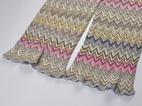 Ensemble deux pièces pour femmes OUDINA, haut à manches courtes à col en V avec motif en zigzag, pantalon tricoté taille haute, style décontracté et élégant