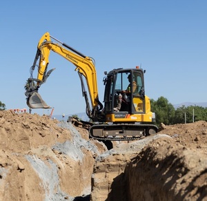 Miniexcavadora LiuGong 9057F de Alta Eficiencia 2026, Excavadora de Orugas de 6 Toneladas con Motor Yanmar para Proyectos Municipales de Carreteras y Cimentaciones - Product Image 1