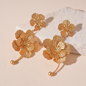 Châu Âu Hoa Kỳ Sang Trọng Cao-End Dangle Bông Tai Hoa Lúa Mì Tua Với Phóng Đại Thiết Kế Thích Hợp Cá Tính Phụ Kiện - Product Image 4