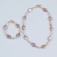 Fabrikpreis Weiße Lila Münzförmige Perlen-Choker-Halskette Trendige Endlos-Perlenkette für Damen Hochzeit