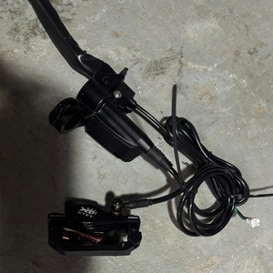 Kit d'étrier de frein à disque hydraulique robuste, dissipation rapide de la chaleur, pièces de rechange durables pour scooter électrique, hydraulique avant et arrière - Product Image 1