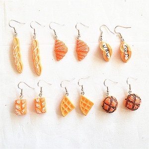 Boucles d'oreilles créatives en résine en forme de pain, boucles d'oreilles pendantes en forme de gâteau pour femmes, tendance et originales - Product Image 2