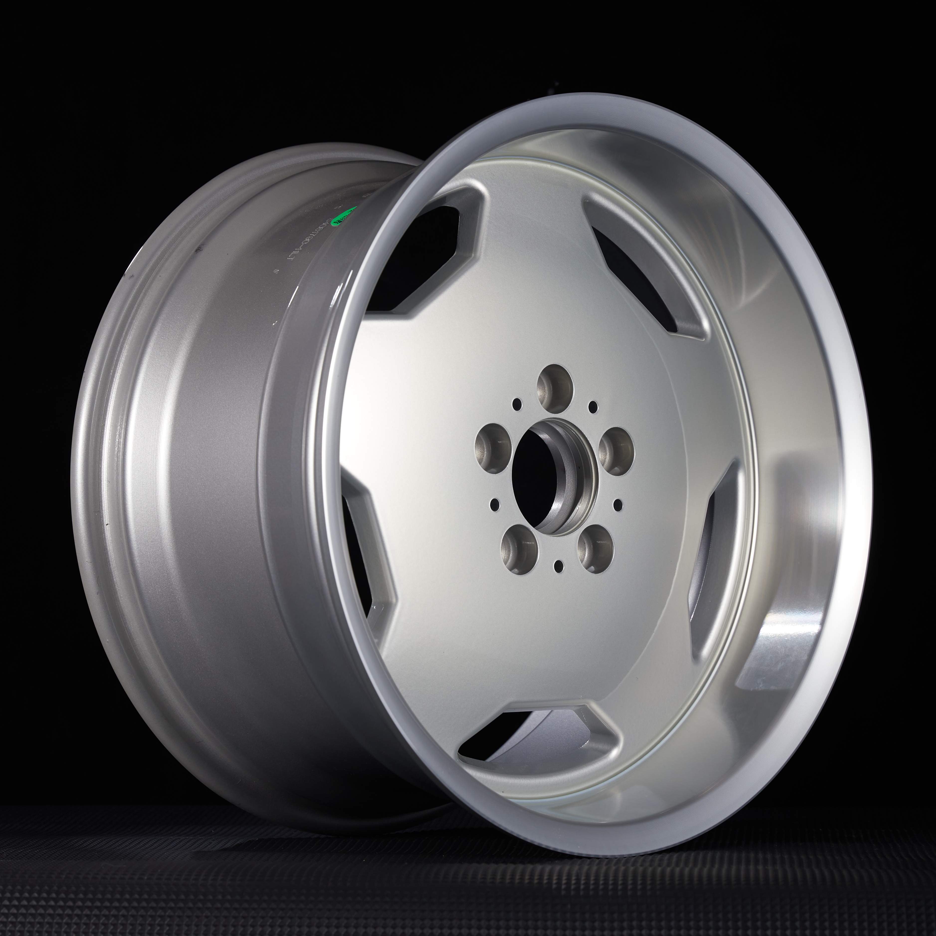 w140 mercedes benz wheels