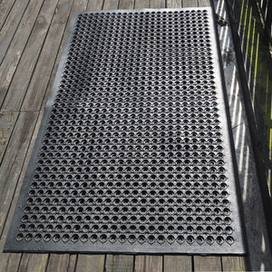 Tapis en caoutchouc perforé résistant aux intempéries pour extérieur, tapis léger à emboîtement pour station de lavage de voitures, surface de sol boueuse et grasse - Product Image 3