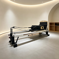 Machine de Pilates Reformer polyvalente et réglable pour accessoires de Pilates et équipement de gym