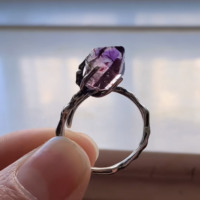 Bague pour femme vintage, minimaliste, avec fleur tridimensionnelle en améthyste naturelle, base en forme de fleur de vigne, ouverture réglable
