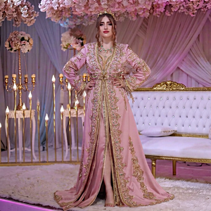 Vestido Caftán de Seda Rosa Bordado, Largo hasta el Suelo, Tradicional para Bodas, Corte Regular para Mujer, Estilo India/Pakistán, Absorbe la Humedad - Product Image 1