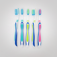 Brosse à dents ergonomique antidérapante avec points, sans BPA, manche en plastique couleur charbon, pour transplantation capillaire oblique, usage domestique adulte