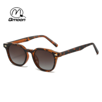 Gafas de Sol Unisex Qmoon con Montura Cuadrada Completa, Protección UV400, Lentes TAC Grises Degradados, Ligeras, Antideslumbrantes, para Deportes al Aire Libre y Uso Diario