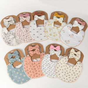 Conjunto de babero de algodón estampado de doble capa con diadema a juego para bebés, toalla para la saliva de bebés y niñas pequeñas para la alimentación - Product Image 3