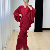 Miyake Fashion Dress Robe décontractée noire pour femmes Robe plissée à col en V de grande taille