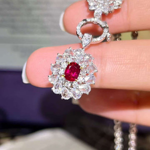 Anillo de rubí natural sin calentar de oro blanco de 18 quilates, color sangre de paloma birmana, 0,69 quilates, certificado GRS, con 33 diamantes de alta calidad para mujer - Product Image 4