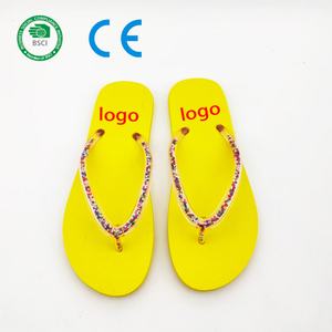 Sandalias de Playa con Tiras Transparentes y Cuentas, Duraderas, Antideslizantes, de EVA, con Logotipo de Marca Personalizado, Fabricante de Sandalias OEM ODM - Product Image 1