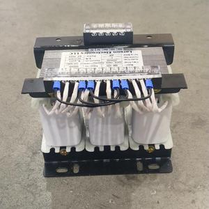 Hoogwaardige SBK-2000VA/2KW droge isolatietransformator, driefasig, laagspanning 380V naar 220V, step-up/step-down - Product Image 2
