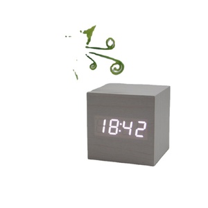 木製テーブルクロックLEDデジタル番号表示とオフィスまたはリビングルーム用温度アラーム付き工場価格 - Product Image 1