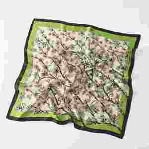 Écharpe en soie rouge personnalisée de luxe, imprimée, pour mariage, fête, remise de diplôme, cadeaux promotionnels, châle carré en satin avec motif floral de roses - Product Image 4